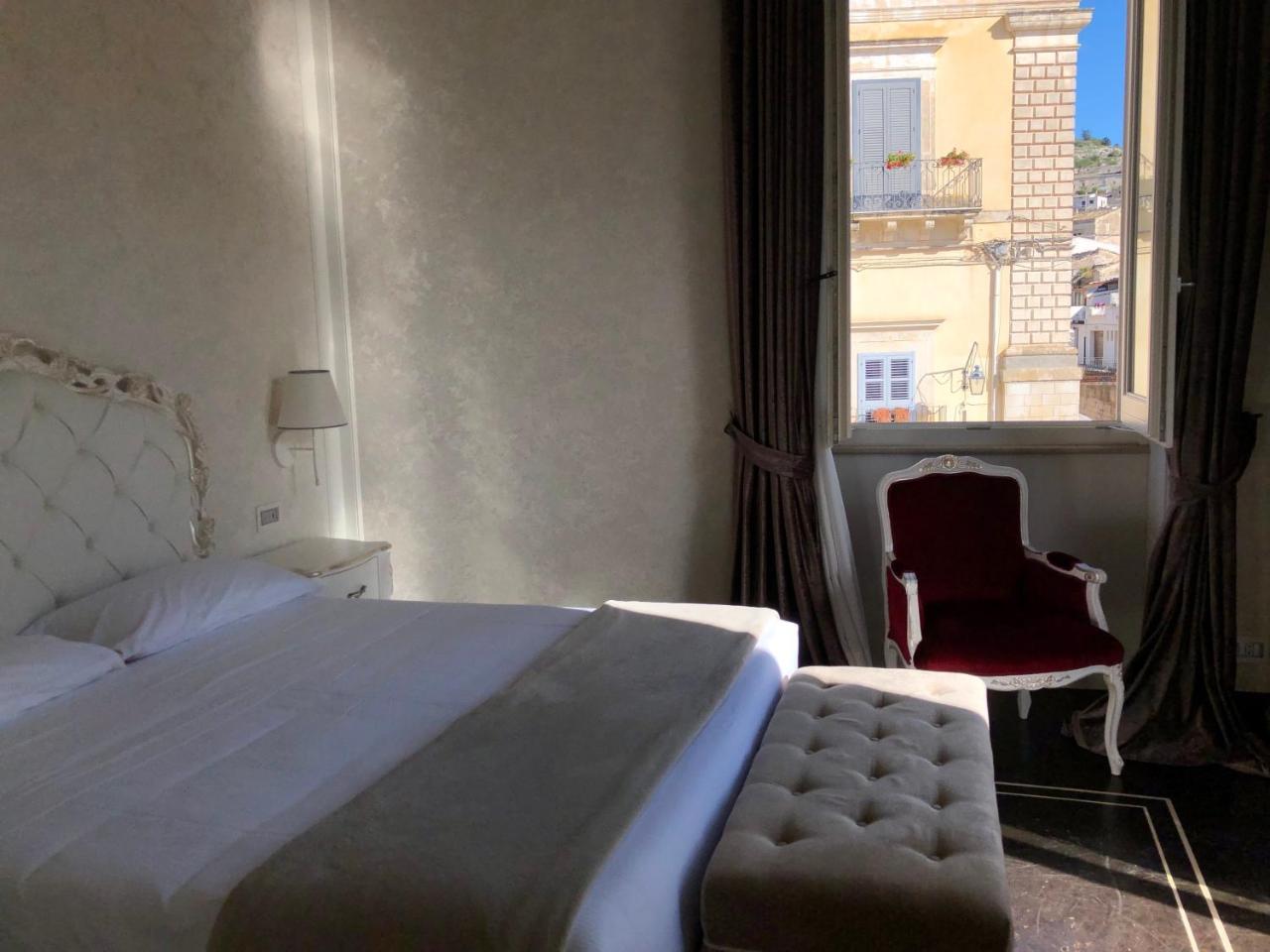 Hotel Palazzo Favacchio - Patane 3*